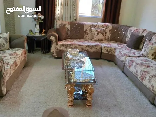 100 m2 4 Bedrooms Apartments for Sale in Irbid Al Barha Street