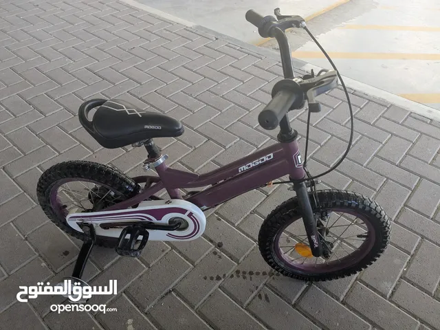 pan Emirates glass table