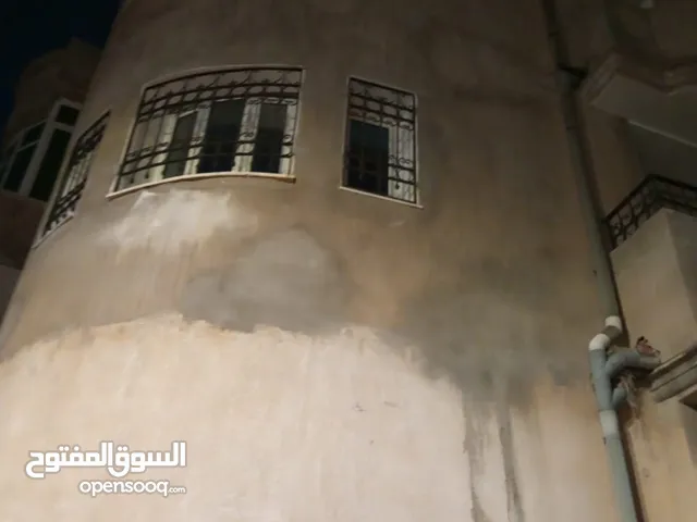 105 m2 4 Bedrooms Townhouse for Sale in Tunis Other
