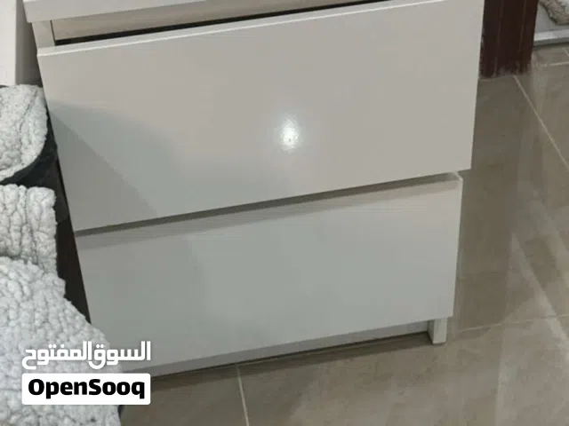 طاوله جانبيه