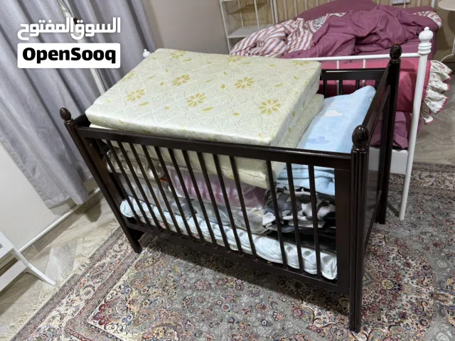 سرير اطفال مع الماترس - baby crib with mattress
