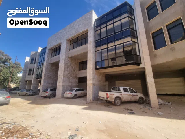 مبنى خدمى تجاري على الرئيسى للبيع