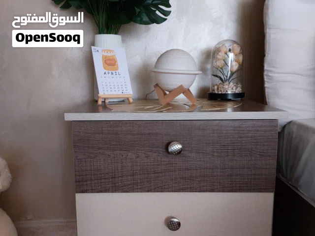 كومدينة غرفة نوم فقط ارتفاع 55 عرض 50 عمق 40+ رفوف تفصيل عدد 3