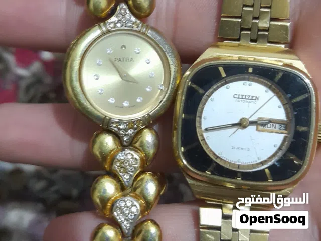 ساعتين للبيع على 40دينار واحده شغاله وثانيه بدها بطاريات