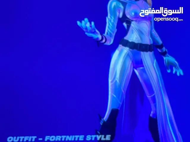 *حساب فورتنايت للبيع اكثر من 80 سكين متوفرة 1000 vbucks بالحساب  موجود من أندر سكنات اللعبة (glow)