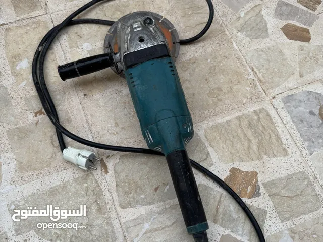 صاروخ مكيتا الأمريكي الأصلي من الوكيل نفسه 9 بوصة 2200 وات MAKITA موديل GA9020............