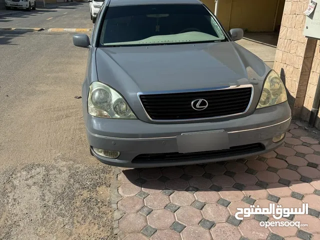 سيارة نظيفة