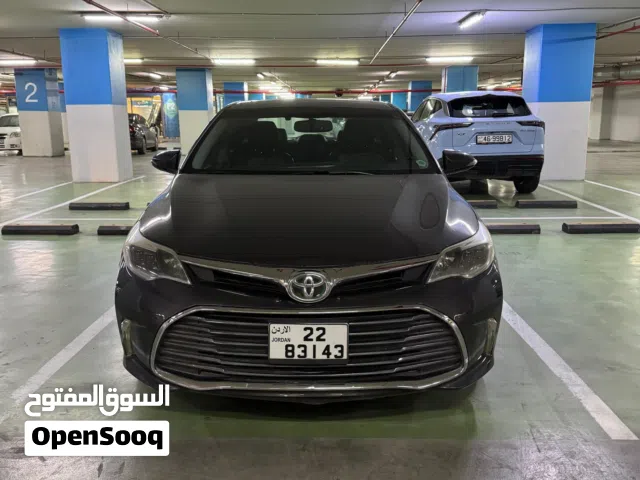 2014 تويوتا افالون Limited
