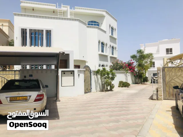 300 m2 4 Bedrooms Villa for Rent in Muscat Ansab