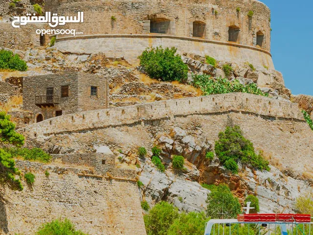 هناجر للايجار علي طريق عين زارة الرئيسية جديدة بسعر كزيوني و بسعر حرق