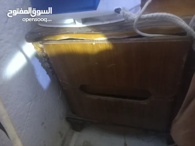 غرفه نوم عراقيه خشب جوزي 6قطه بس ميز ابو تواليت ما بيه يرادبة بس صبغ قويه جدن السعر 450اللف وبيها