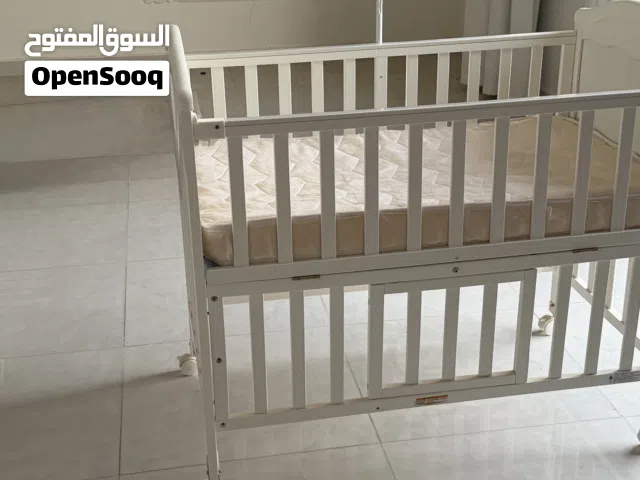 مهد اطفال خشب