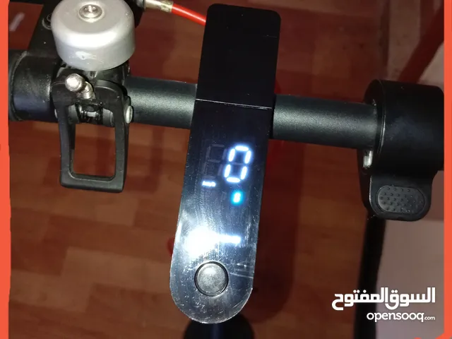 سكوتر كهربائي شبه جديد