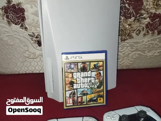 بلايستيشن 5 للبيع كاش/ حواله نسخة الدسكات وتخزين معاه عدد 2 يدين الاصليه وخيوطه بيع بالتجريب