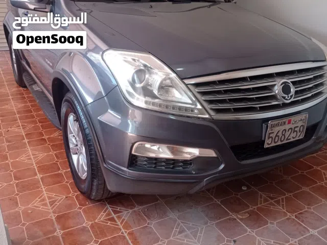 2015 سانغ يونغ ريكستون ELX