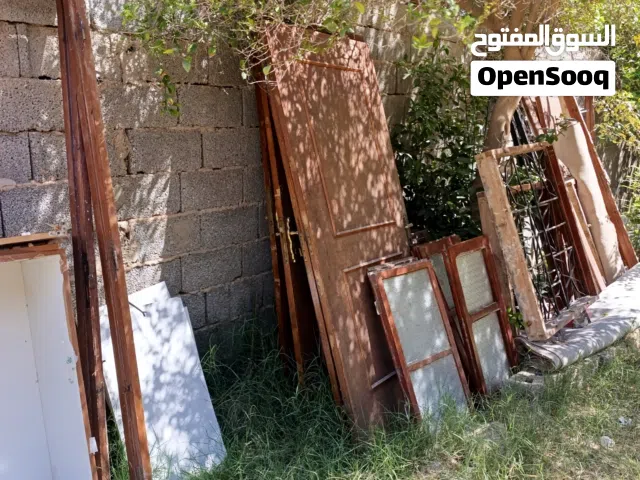 أبواب و نوافد داخلية و خارجية مستعملة  البيع