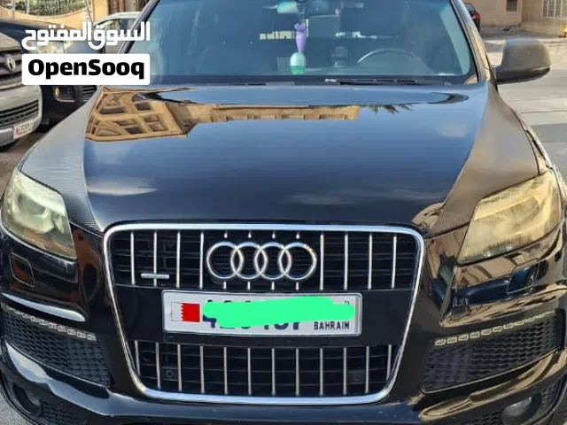 Audi Q-7, 4.2 quattro  7 seater.   Year-Dec 2012  KM Run- 1,21,525