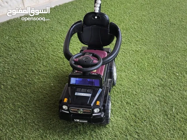 **للبيع – سيارة أطفال سيفتي هاي بحالة ممتازة!**