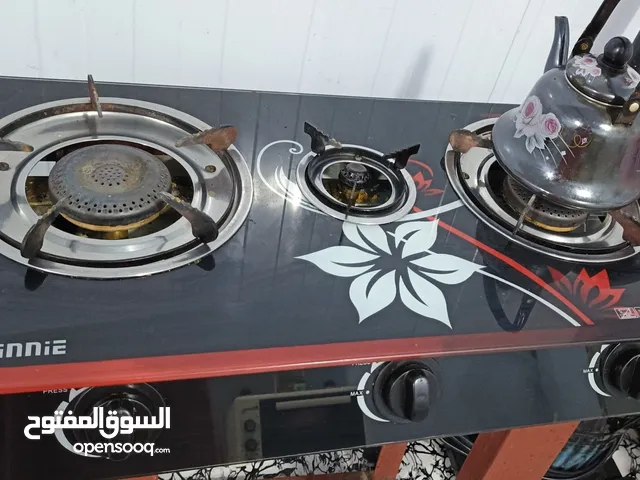 مرحبا عندي طباخ منضدي نضافه 100 ب100 سعره 25