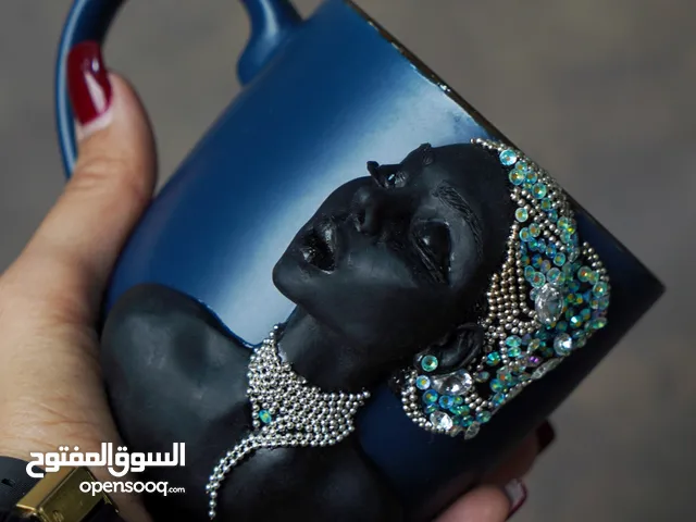 كوب بنقش بارز