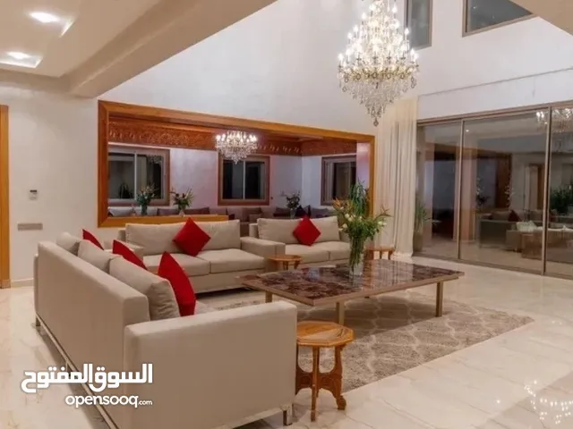 200m2 6+ Bedrooms Villa for Rent in Marrakesh Route de Ouarzazate