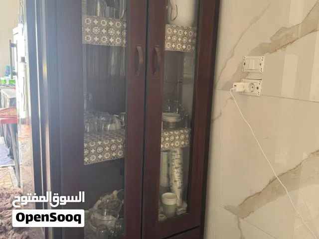 بيرو وطاوله شاشه تلفاز