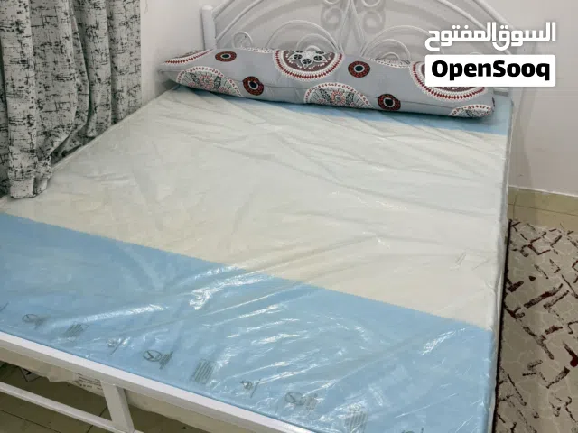 سرير حديد ومرتبه للبيع