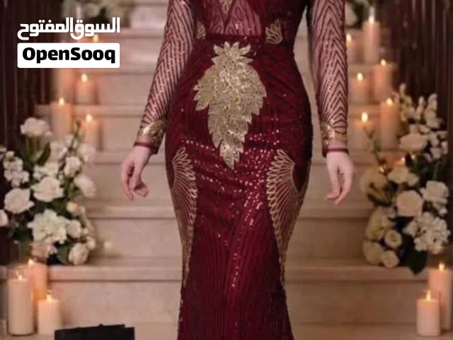 فستان فخامة*   *وألوان تخطف الأنفاس  *قماش ترتر جسميكو  ناعم*  * لمعة* *راقية، وقصّة تزيد