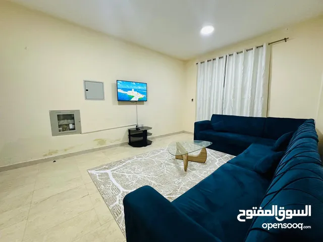 F3 / الروضة 3 - قريب من الحوت وهاشم هايبر ماركت - غرفة وصالة - حمامين - ايجار شهري - شامل - مفروش