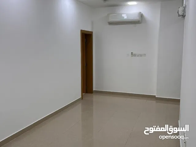 للبيع شقة في المعبيلة الجنوبية بجوار نستو واسواق بن راشد