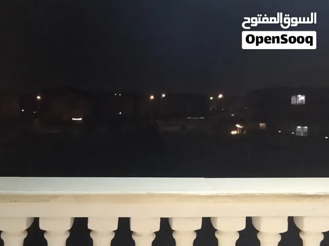 شقة فاضية للايجار في الشيخ زايد موقع مميز جدا