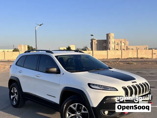 جيب شيروكي - تريل هوك 2016