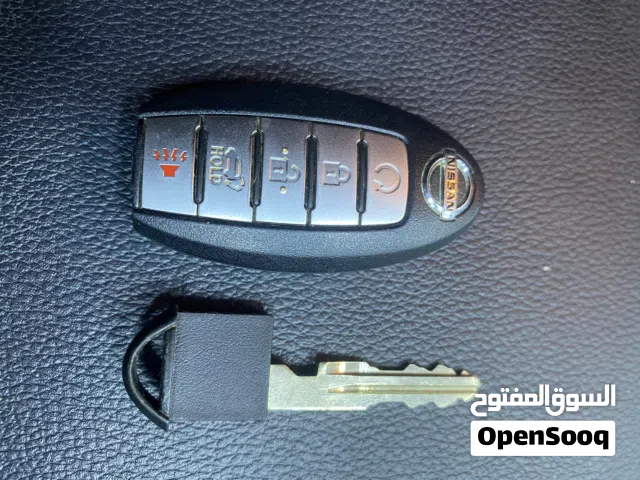 مفتاح نيسان اصلي المفتاح مبرمج سابقاً الجاد ما ليه الا طيبة الخاطر السعر 20 وقابل وفيه توصيل لو حاب