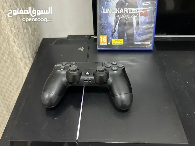 PS4 with 1 controller and 1 game