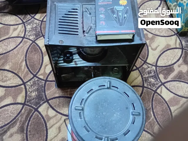 طقمين طربيزات بحالة جيدة  جدا  ومدفأتين كاز وماكينة حلاقة كهربائية  للرجال بحالة جيدة للبيع في ماركا