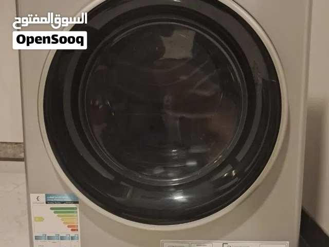 غسالة Whirlpool إيطاليا الصناعة سعة 11 كجم و تجفيف 7 كجم جديدة تماما للبيع