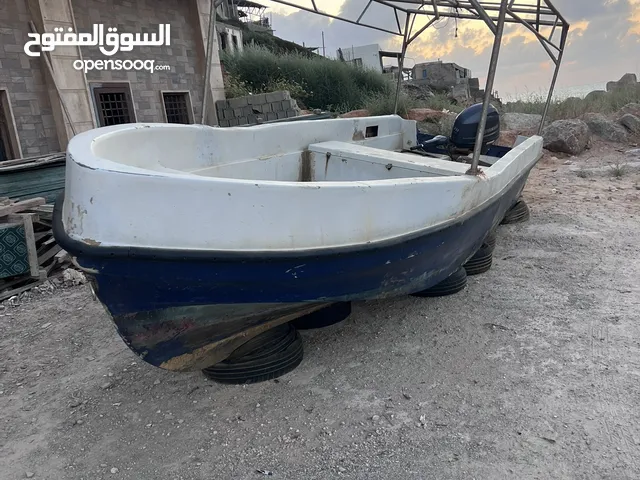 قارب صيد فايبر 6.5 متر العرض 2.5 متر