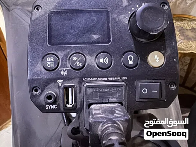 للبيع فلاش ستوديو احترافي Godox MS200
