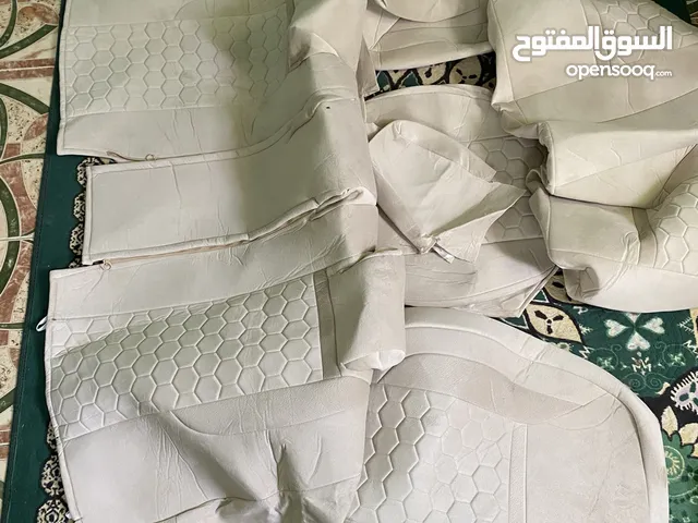 للبيع فرشات كراسي بيج لكامري يركبن لأغلب سيارات جديدات تلبيسات وكاله طقم كامل