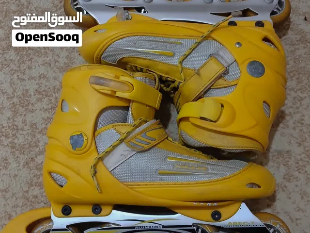 أحذية تزلج للبيع مقاس قابل للتعديل من 41 الى 44