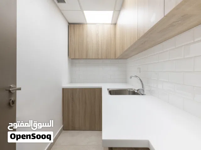 مساحة مكتبية خاصة تسع عدد 3 من الأفراد في AMMAN, Armada Tower