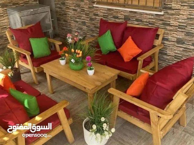 كراسي من الخشب قعدات خارجية