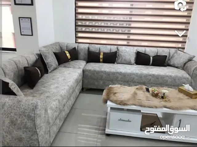 طقم كورنر لون بيج بحالة ممتازة