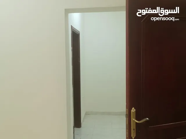 250m2 4 Bedrooms Villa for Rent in Um Salal Al Kharaitiyat