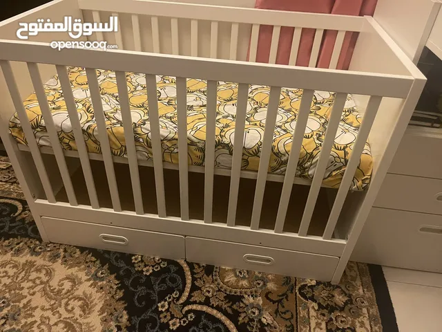 Baby crib for sale