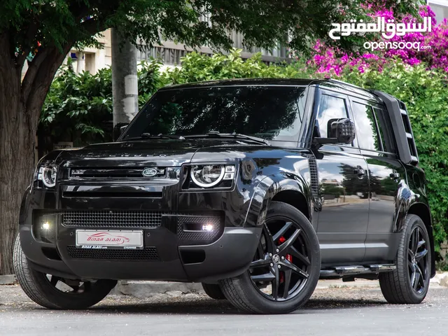 Land Rover Defender 2023 Plug in hybrid Black Package السيارة وارد المانيا و قطعت مسافة 7,000