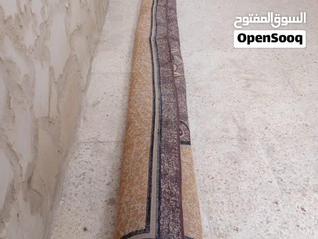 سجادة  وفرشة زنبركية قياس السج 360*360   للبيع بسعر مغري ب 15د فقط وفرشة قياس مترين*150 ب 10بس