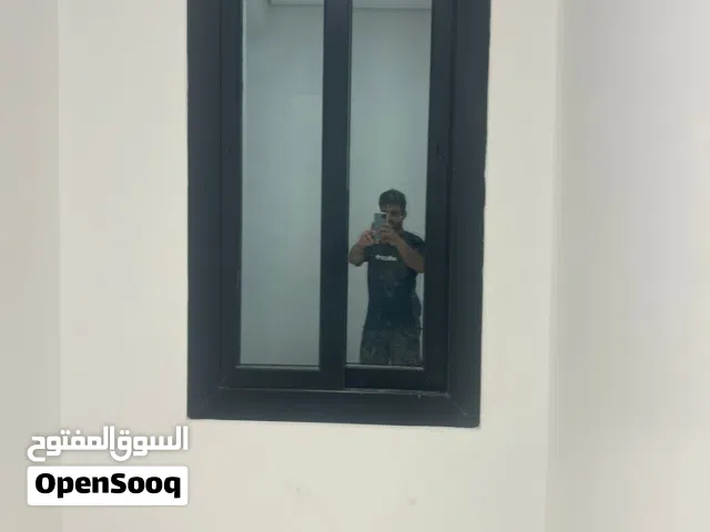 فني المنيوم داريش وجهات صيانه ابواب تفصيل نوافذ