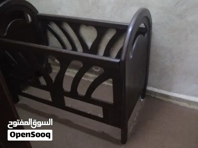 سرير بيبي للبيع
