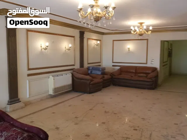 400 m2 4 Bedrooms Apartments for Sale in Cairo Maadi